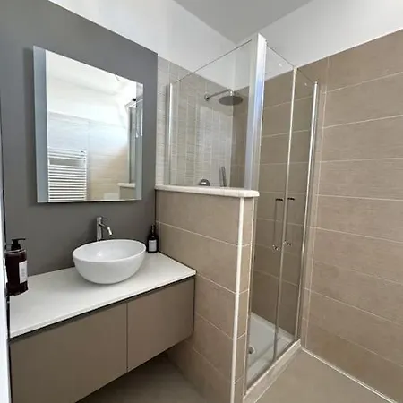 Aptments4 - Real Estate Solutions Διαμέρισμα *