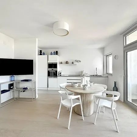 Aptments4 - Real Estate Solutions Apartment