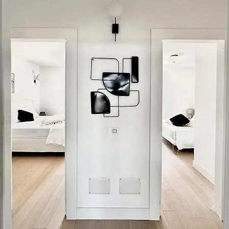 Aptments4 - Real Estate Solutions Apartment *